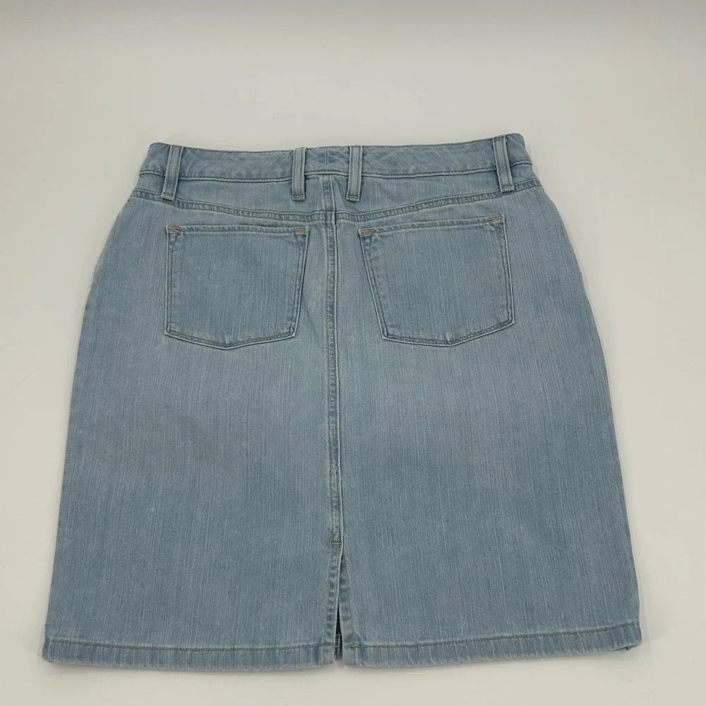 LL Bean Favorite Fit Denim Skirt Light Wash Blue Cotton Blend Size 8 Regular